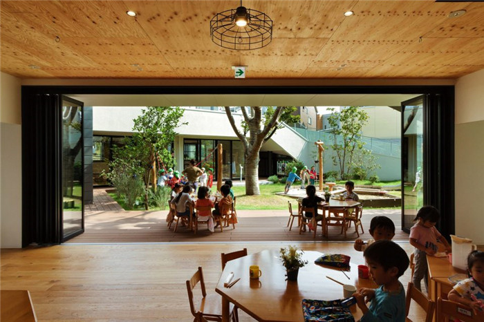 靈動自然的幼兒園餐廳裝修設(shè)計(jì)效果圖