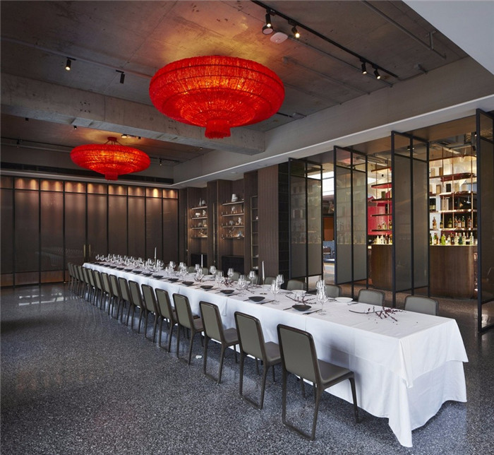 設(shè)計感極強的簡約工業(yè)風高端餐飲店面裝修設(shè)計方案