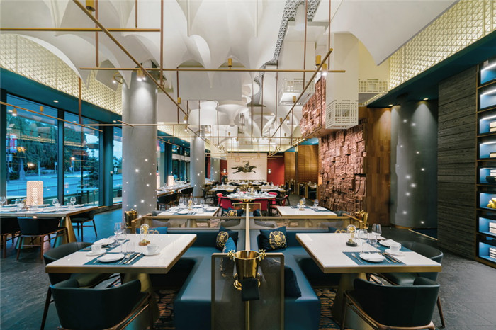 5D全沉浸式餐廳設計   溫哥華全聚德北京烤鴨店用餐區(qū)裝修設計方案