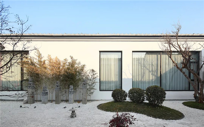 新中式現(xiàn)代混搭風連鎖川菜餐廳庭院景觀裝修設(shè)計案例
