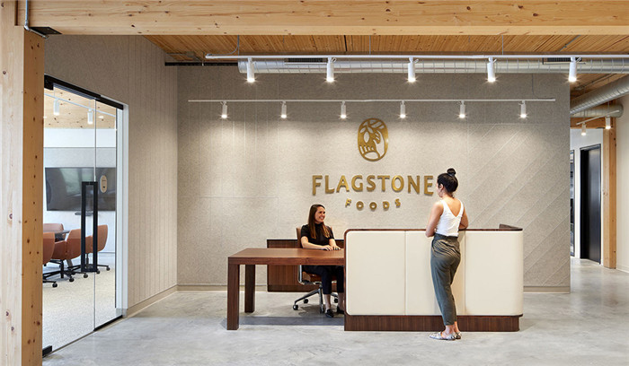 溫暖時尚的工業(yè)風(fēng)食品制造集團總部辦公室裝修方案